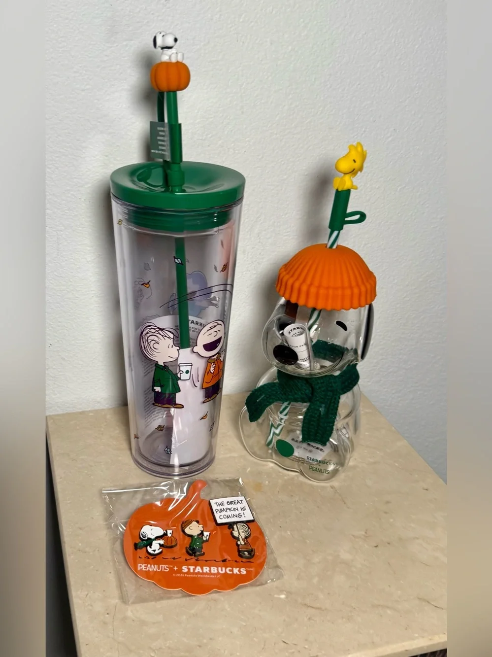 (3 item)Starbucks cold cup glass Snoopy, Great Pumpkin 24oz timber and Pin set